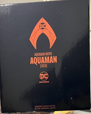 DC Universe AQUAMAN Limited to 5000 pieces. numbered. Statue 10.5''