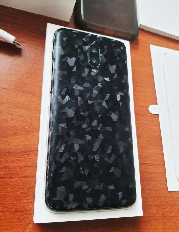 OnePlus 6T 8gb RAM 128gb Storage Snapdragon 845 AMOLED 6,5  (Dual SIM) - Immagine 4 di 4