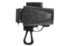 Williamson Mfg. England Pistol Camera 6.5x9cm with Ross Xpress lens c.1930.