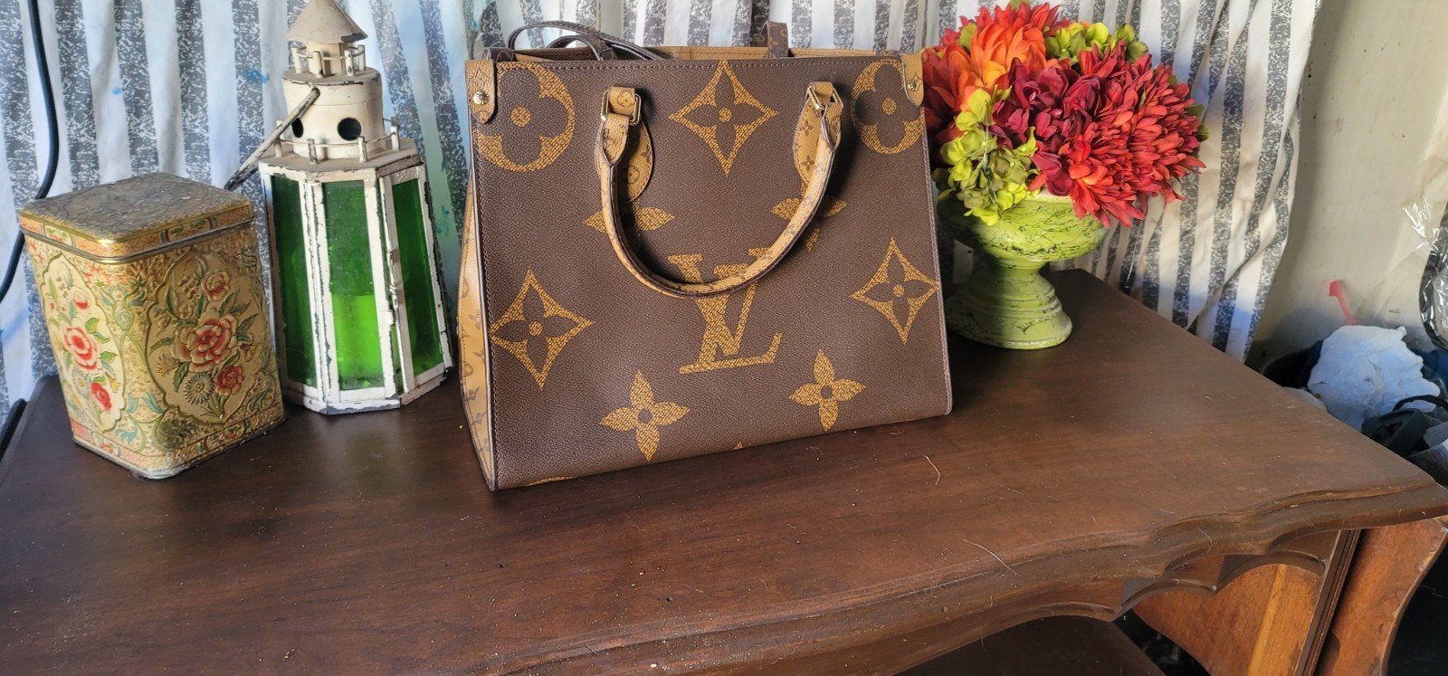 Faux Louis Vuitton  high end looks not the price