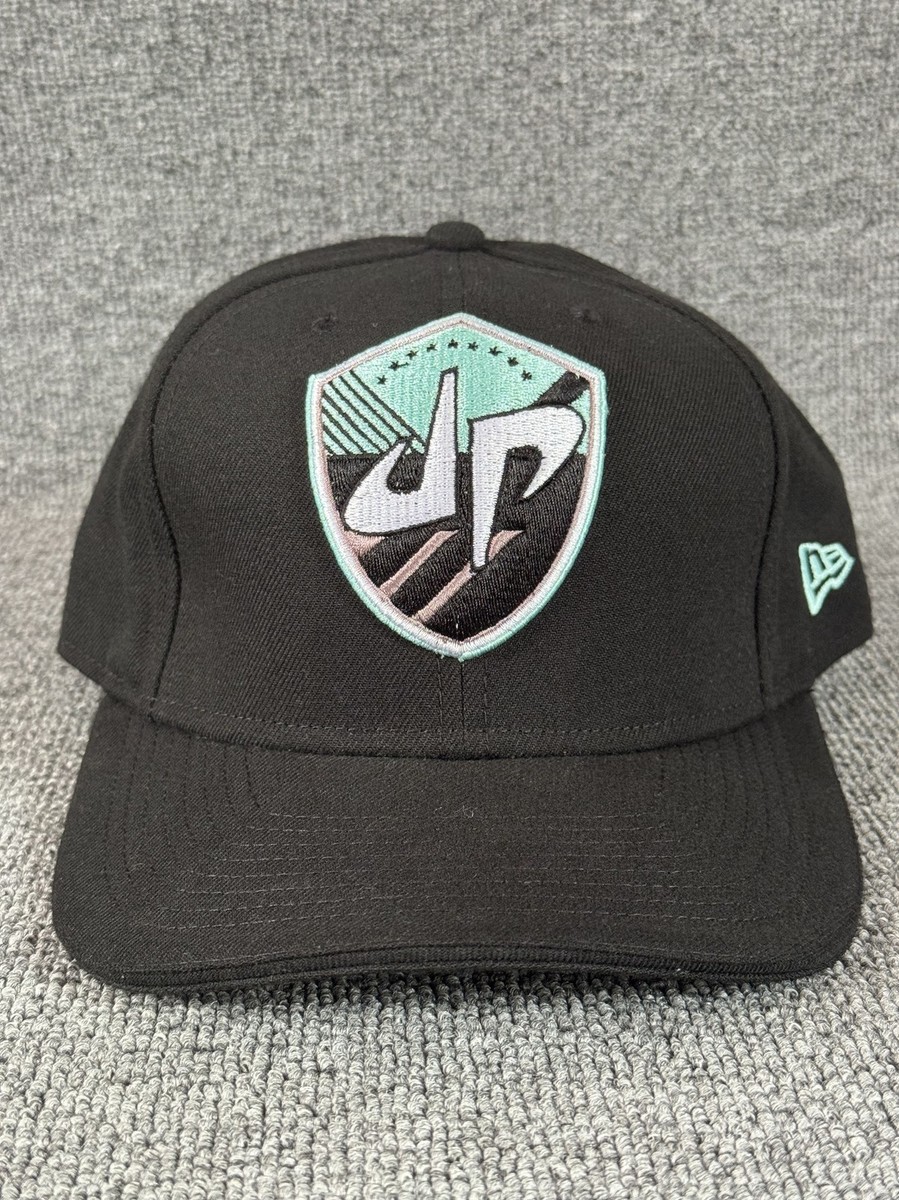 New Era 9FIFTY Snapback Cap Black Mint Shield Patch Adjustable Hat
