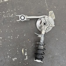 MERCEDES BENZ CLA C118 1.3i FRONT LEFT PASSENGER SIDE SUSPENSION LEG A1183203300