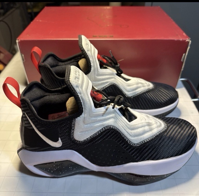Size 11 - Nike LeBron Soldier 14 Black White for sale online  display picture 2
