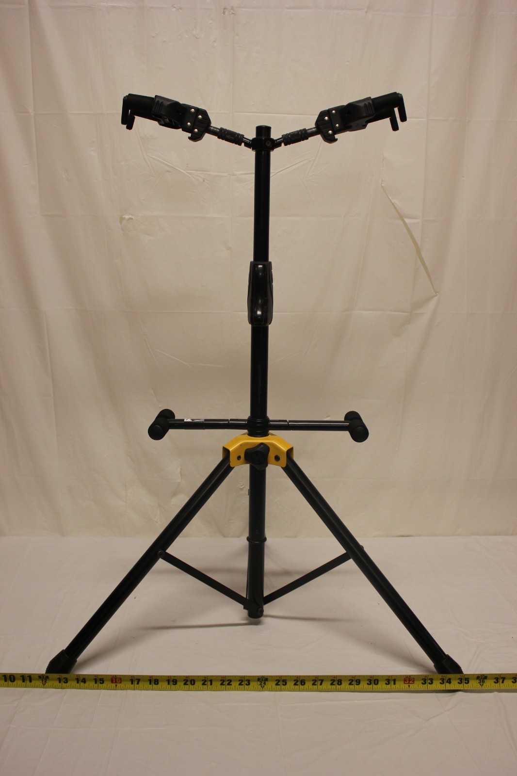 Hercules Stands GS422B PLUS Dual Guitar Stand with Auto Grip System F1