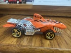 2001 Hot Wheels SHARKRUISER Orange Gold SHARK CAR #147 SB Spokes VINTAGE