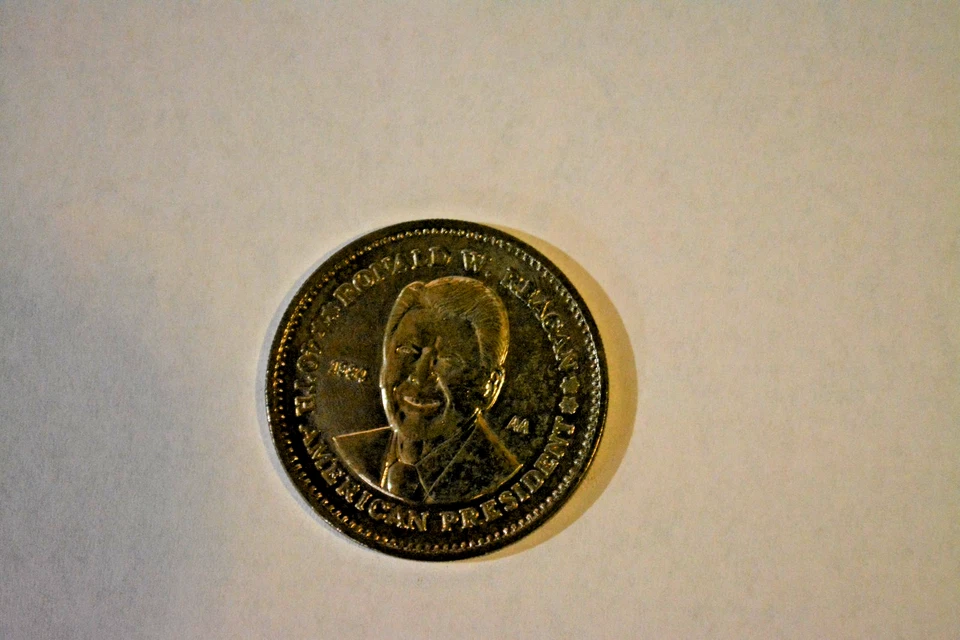 1984 Ronald Reagan 40th American President Commemorative Double Eagle Coin - Image 2 of 3