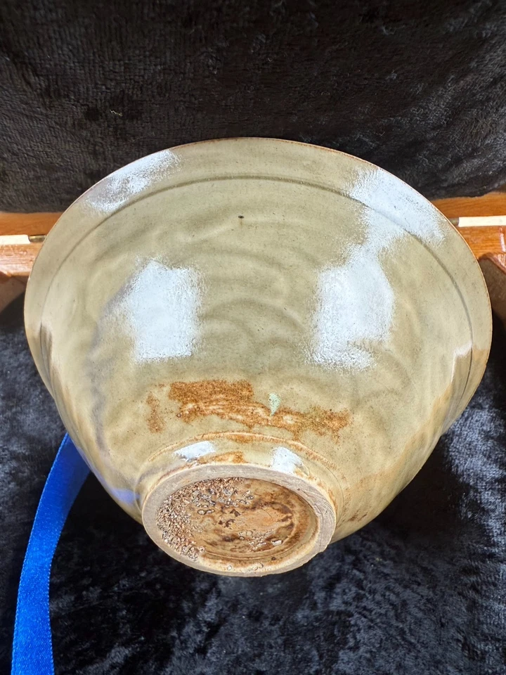 Antiguo horno chino Northern Song Yaozhou Celadon Lotus Bowl con Foto 4 de 4