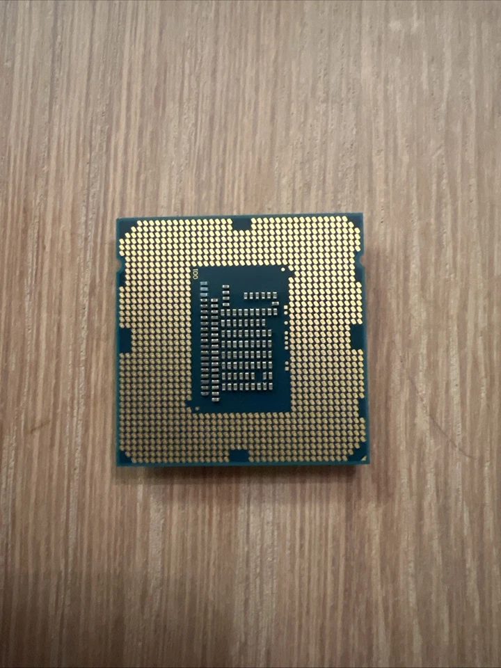 Intel Core i3-3220 SRORG 3.3 GHZ - Image 2 of 2