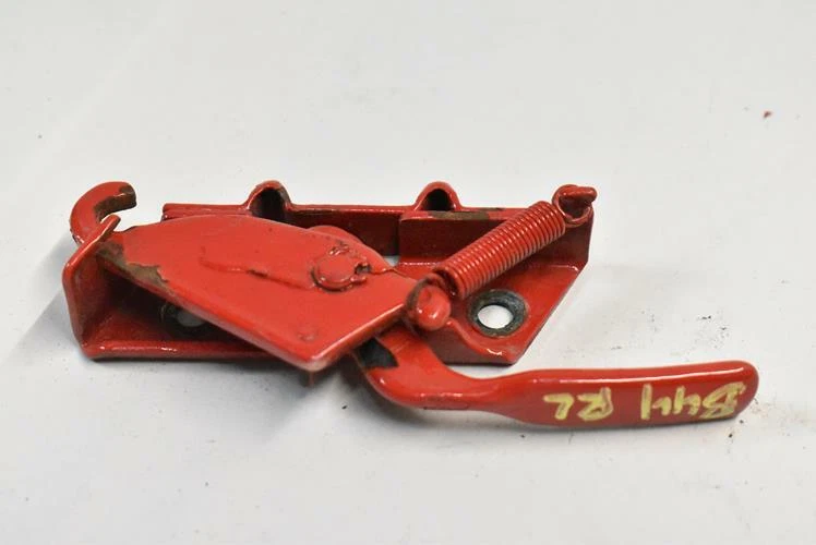 1974 Porsche 911 tampa do porta-malas traseira esquerda dobradiça vermelha  - Imagem 4 de 4