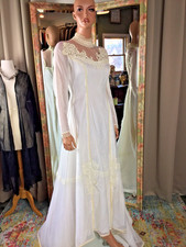 Vintage Hippy Floral BOHO White Ivory Lace Wedding Gown Dress Sz 4 Bust 33  L/S
