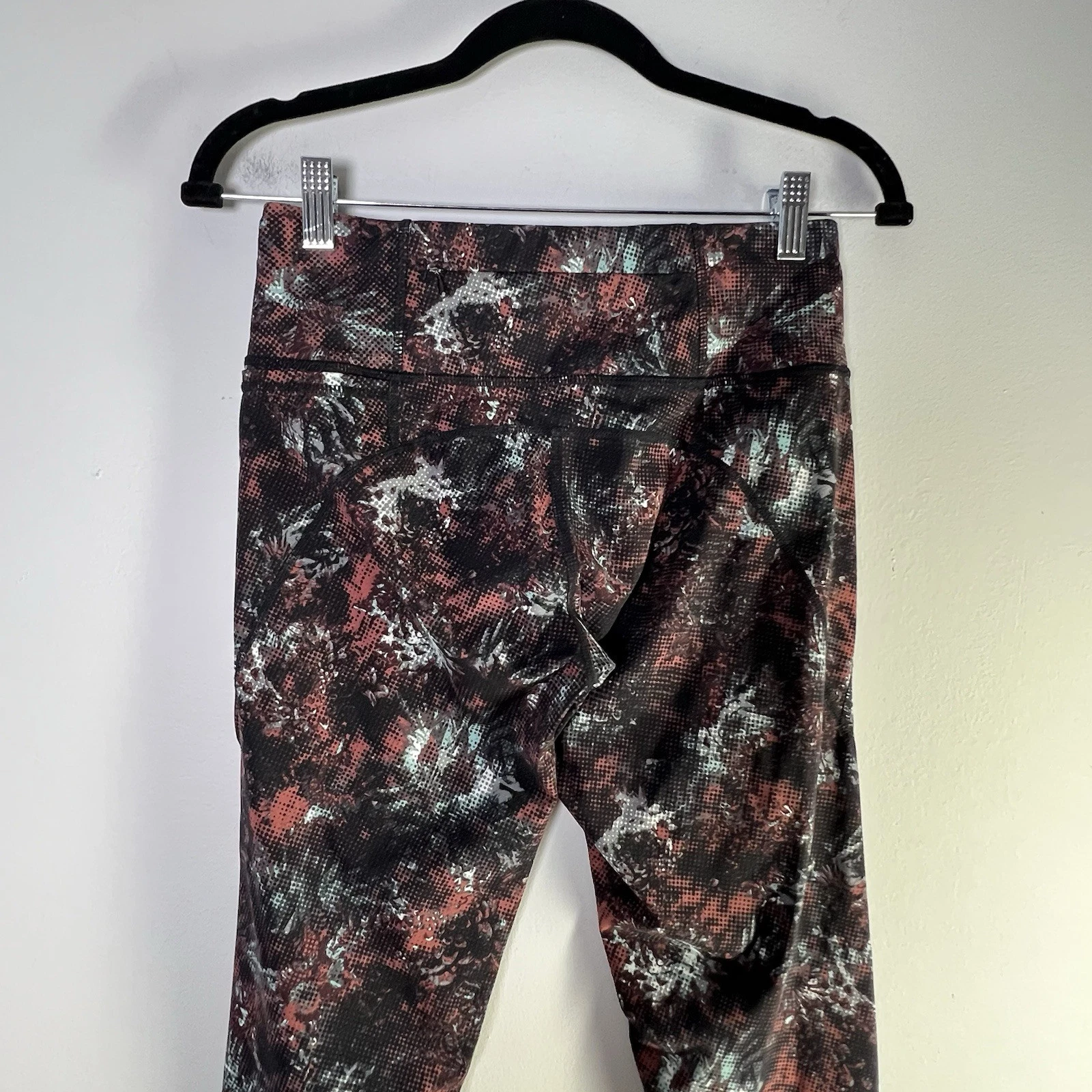sweaty-betty the power 7/8 workout pixelated floral leggings