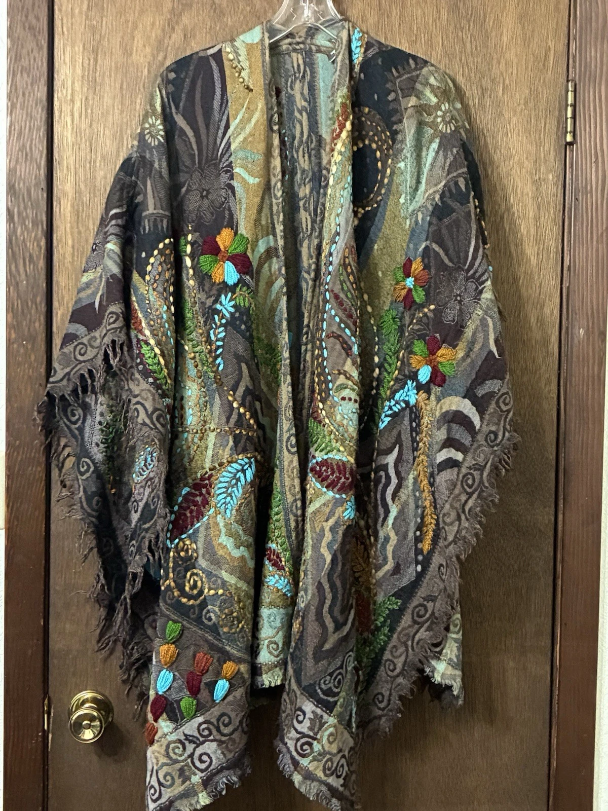 Anu Ariana 100% Wool Brown Embroidered Floral Poncho Cape Shawl One Size
Opens in a new window or ta
