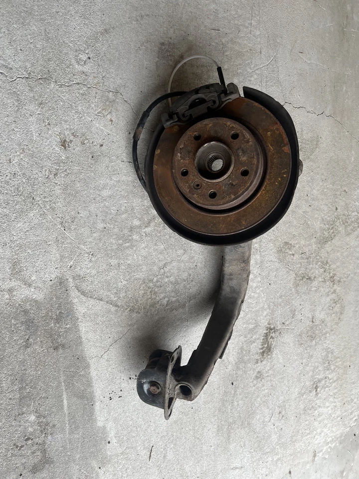 BMW OEM E46 PASSENGER RIGHT REAR TRAILING ARM 325Ci, 325i, 323CI, 323i, 318i - Image 2 of 2