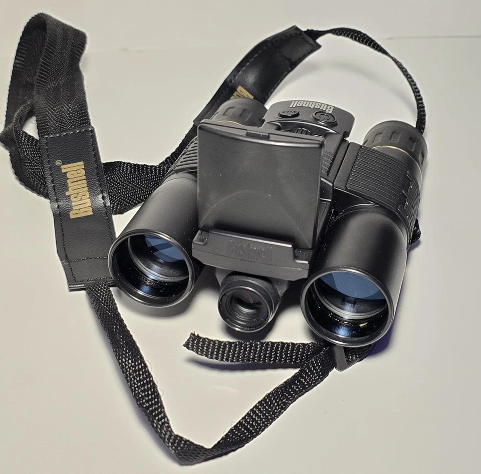 Bushnell Instant Replay Binoculars 8 x 30 Imageview 3.1 MP LCD Digital Camera - Image 4 of 4