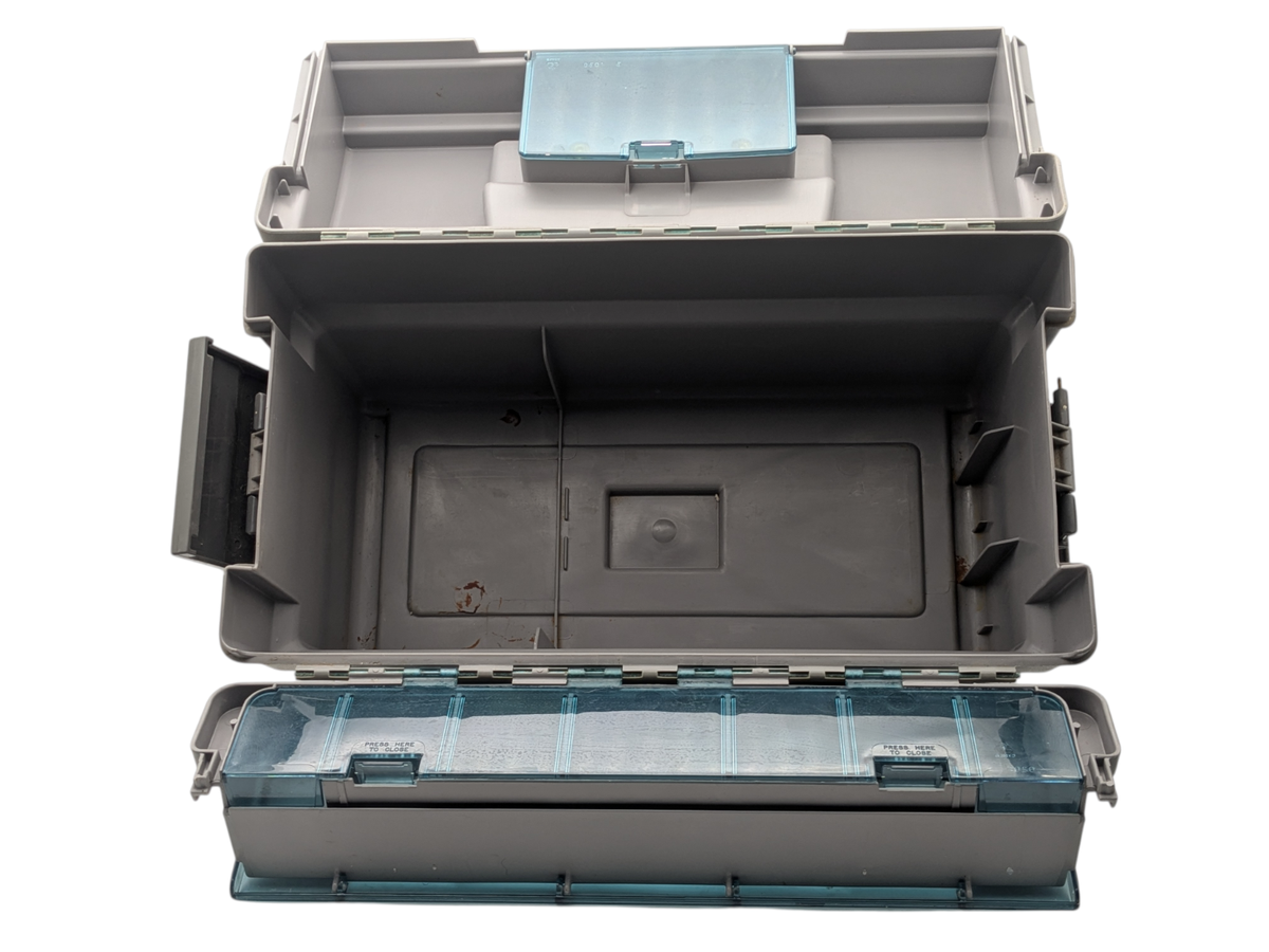 Rubbermaid Pro Series 3020 Plastic Tackle box 16" x 10" x 8 1/2" Made In  USA | eBay