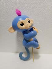 WowWee Fingerlings 5" Blue Baby Monkey Pink Hair Interactive Pet Toy