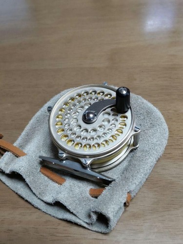 FAIS 98-113 Fly Reel Champagne Gold - Picture 8 of 9