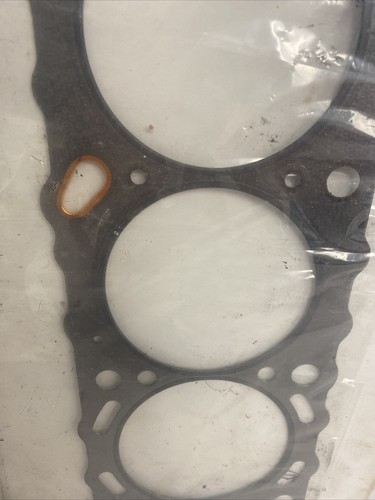 Engine Cylinder Head Gasket Victor Reinz 5863 - Picture 12 of 12