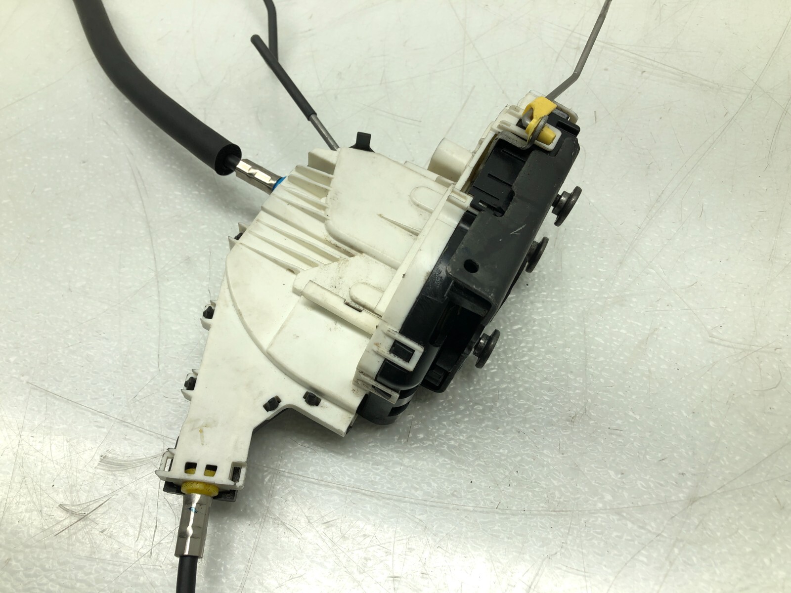 2014-2019 MASERATI GHIBLI S LEFT DRIVER FRONT DOOR LOCK LATCH ACTUATOR OEM.