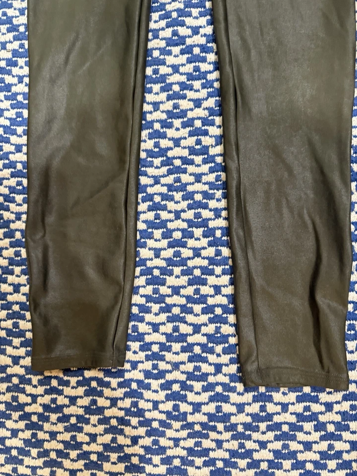 Leggings Spanks para mujer grandes verdes imitación cuero camuflaje brillo elástico tiro medio Foto 4 de 4