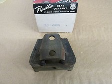 1938 -53 Chevy Truck Rear Motor Mount 31-2083 Republic 12 34 1 1-12 2 Ton