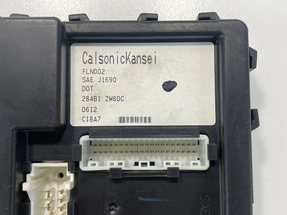 Módulo de control de carrocería hatchback Nissan Versa 2010-2012 BCU BCM OEM, 284B1-ZW80C Foto 2 de 4