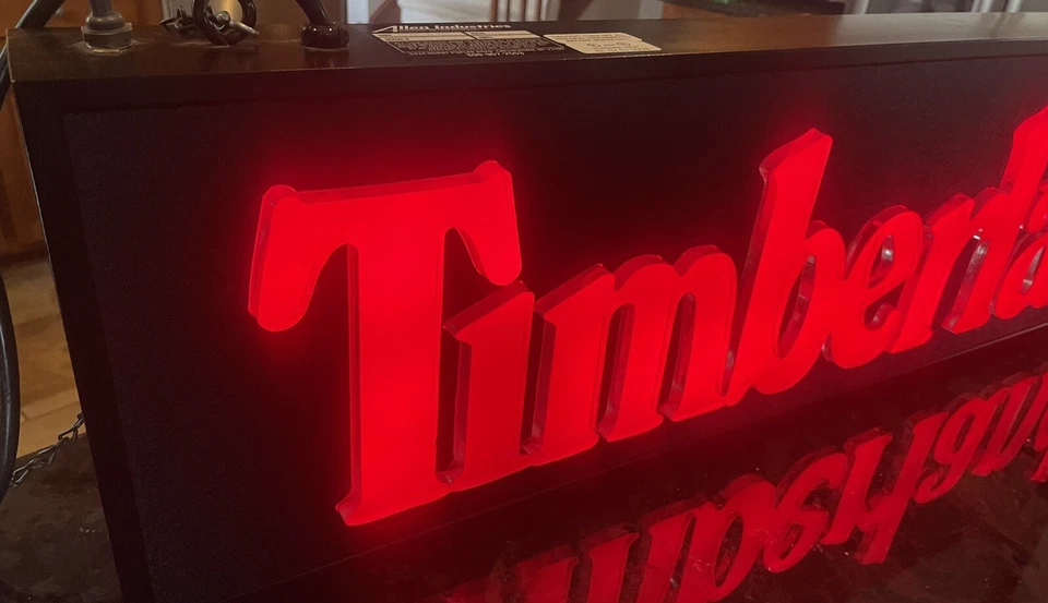 RARO Letrero Iluminado Timberland 40” X 11” X 3.5” Letras Elevadas Excelente Estado Foto 2 de 4