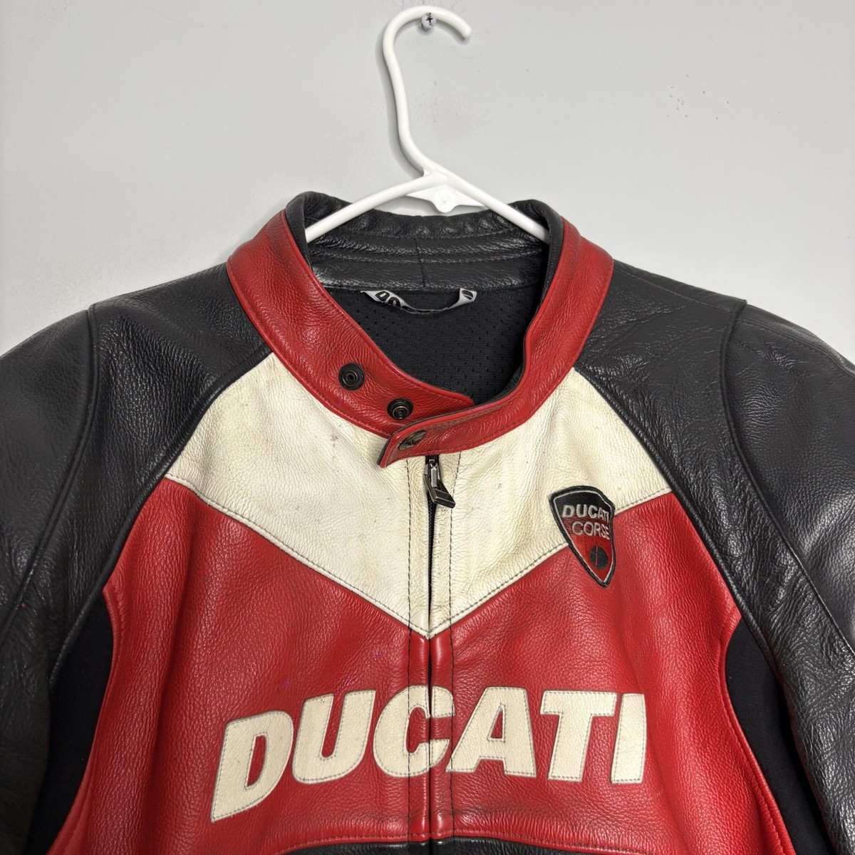Men's Ducati Corse Armored Leather Motorcycle Jacket Size EU 56