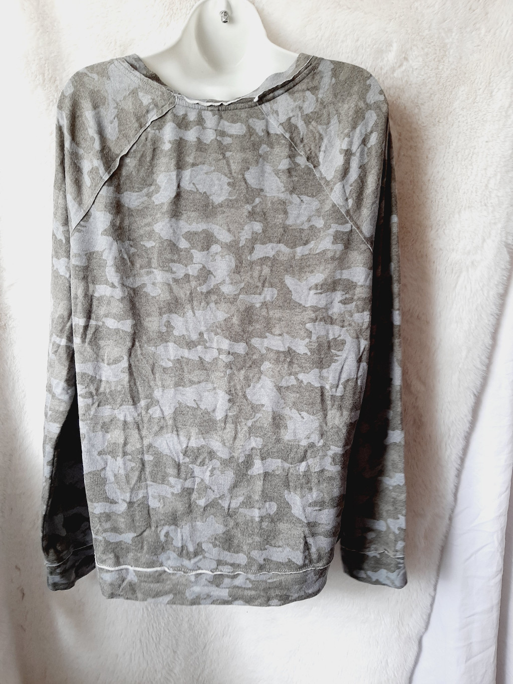 Mudd medium camouflage pullover super soft sweats… - image 3