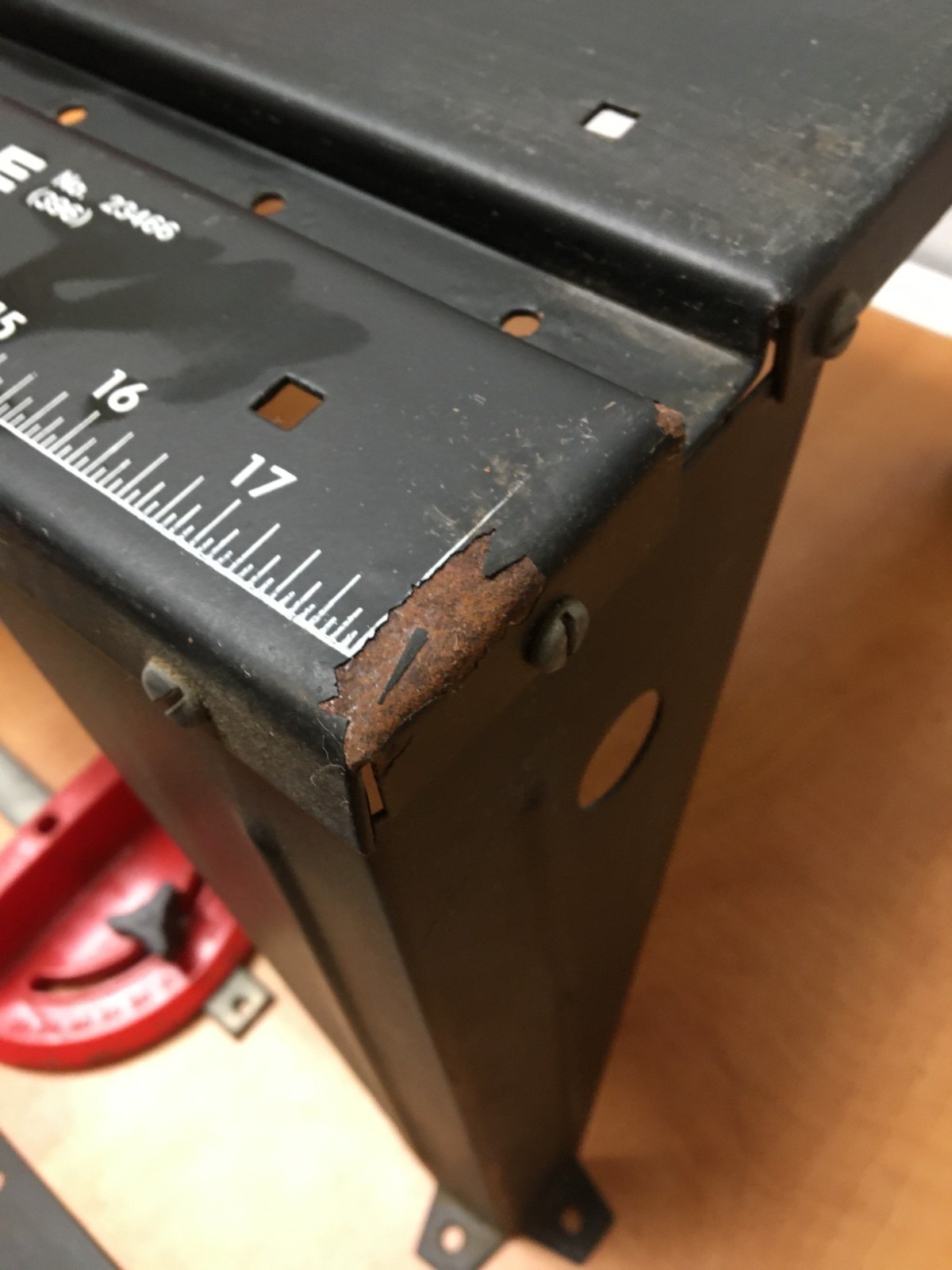 VERMONT AMERICAN ROUTER/SABER SAW METAL TABLE #23466 w/accessories