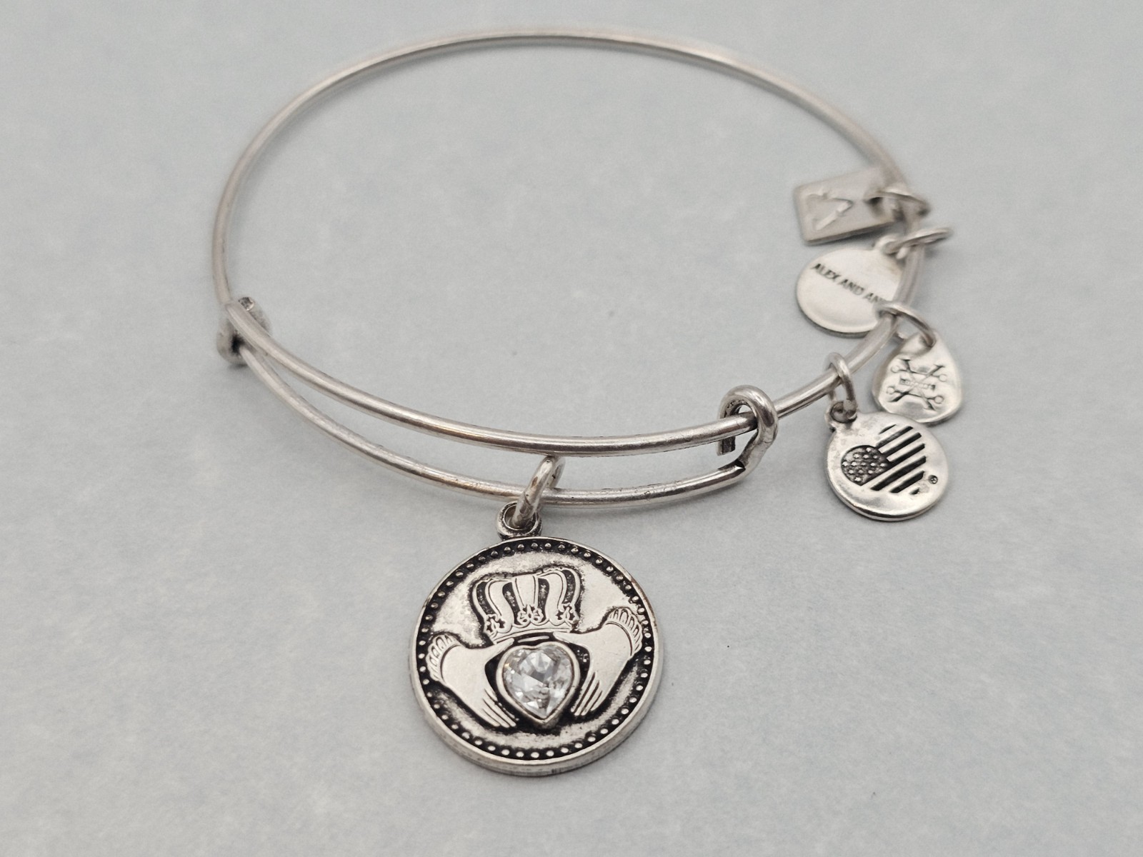 Alex and Ani Claddagh Charm Bangle Bracelet - Rafaelian Silver Finish ✨️ 🎁
