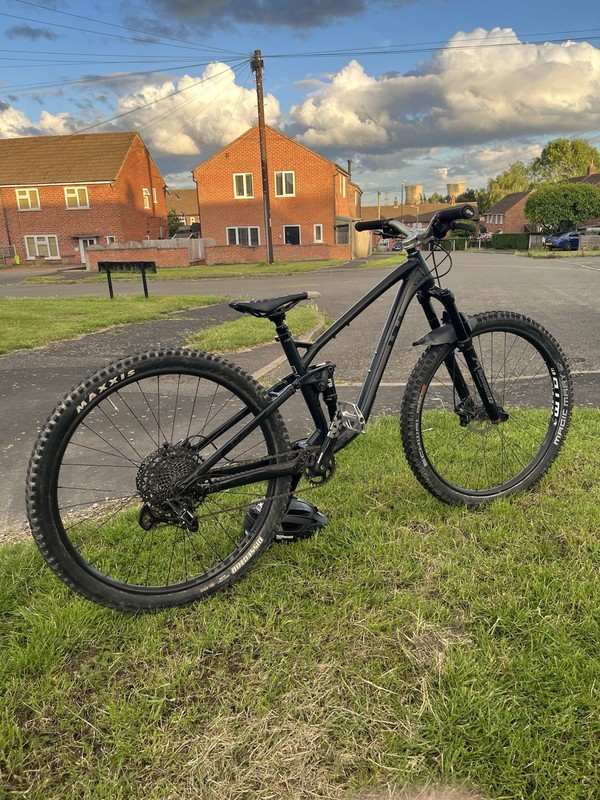 Gt Sensor Comp 2022 Full Suspension Mountain Bike 29 Inch Wheels Size Medium
