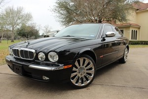 2004 Jaguar XJ8 