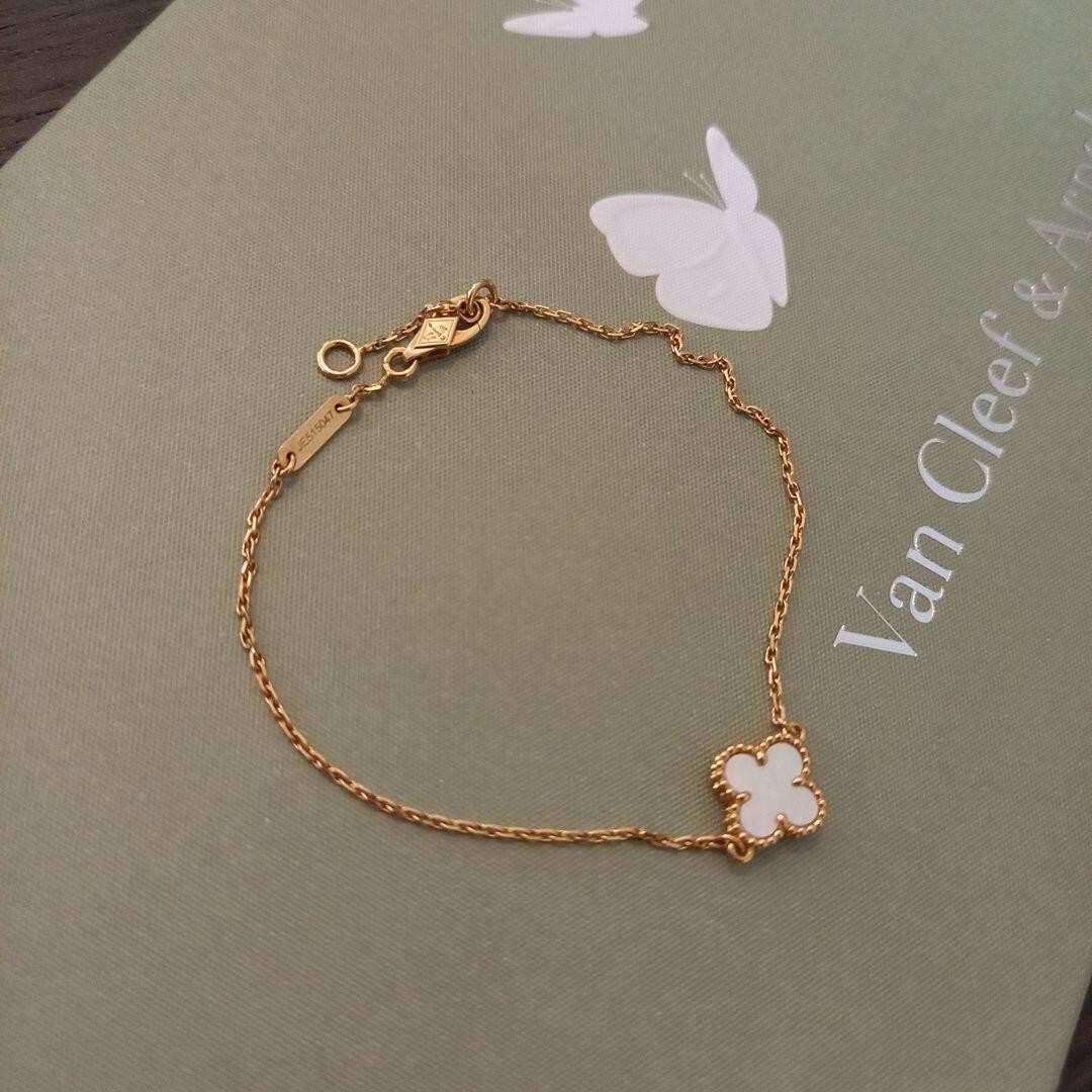 [Van Cleef and Arpel] Sweet Alhambra Gold Pearl ペンダント Sweet Alhambra pendant 18K yellow gold, Mother-of-pearl