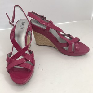 pink wedge sandals size 8