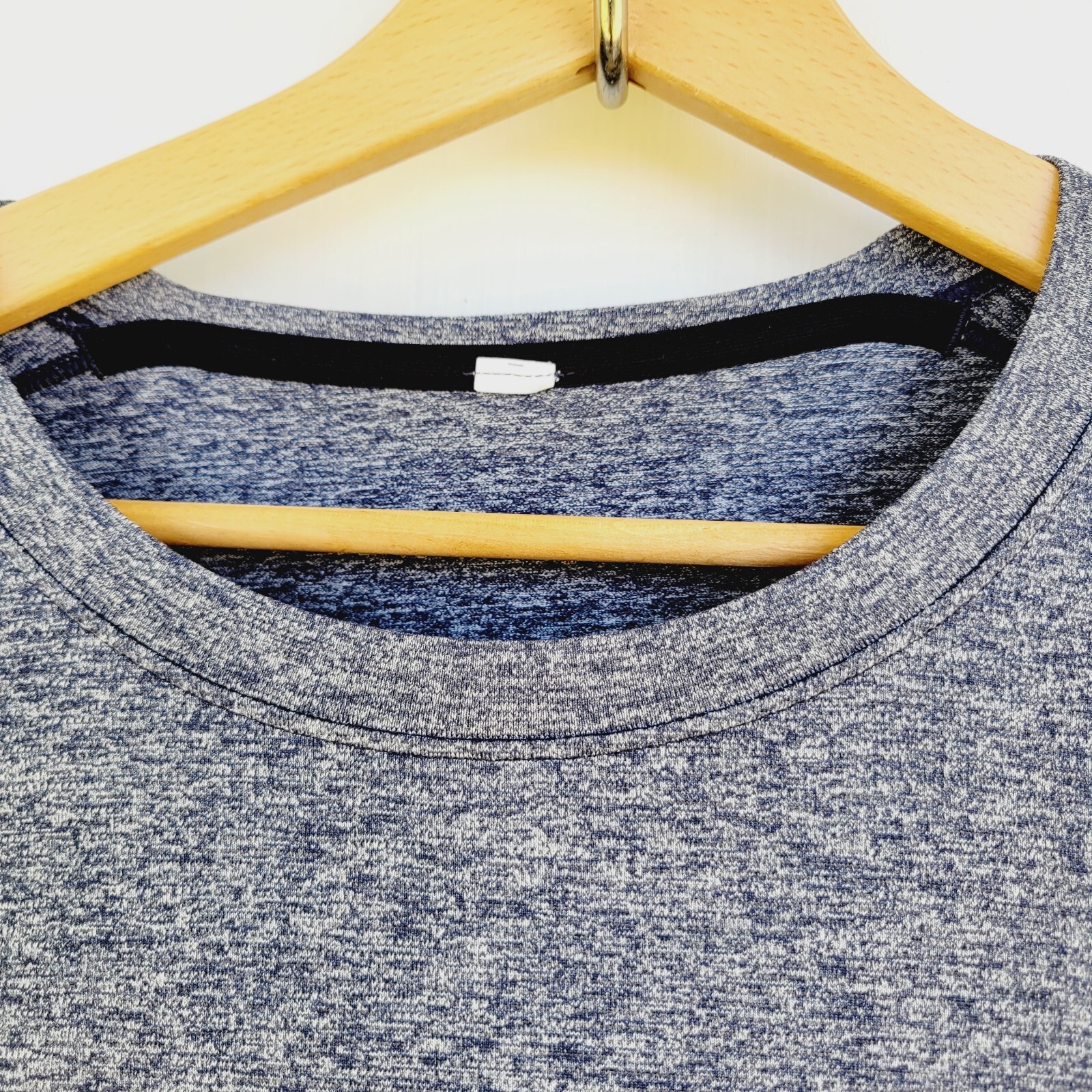 Lululemon Basic Tee Short Sleeve Activewear Crewn… - image 3