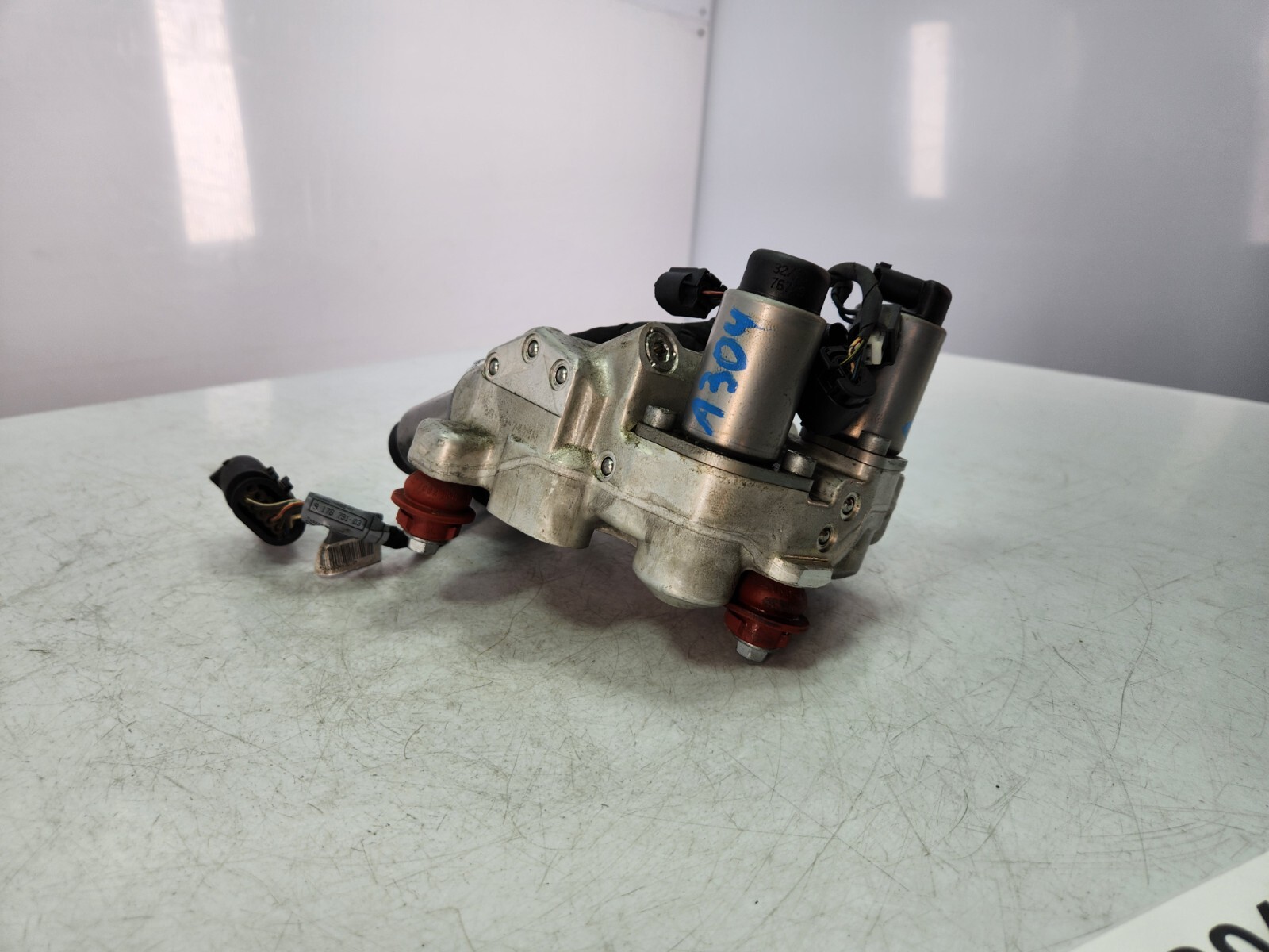 ✅ 2010-2018 OEM Rolls Royce Ghost RR4 Air Suspension Compressor Valve Block