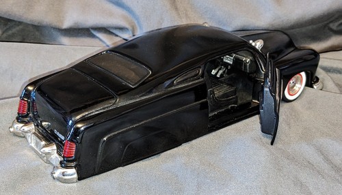 SLAMMED MERCS DUB CITY 1951 MERCURY 1/24 ROAD CHAMPS 1951 MERCURY 1/43 - Picture 5 of 10