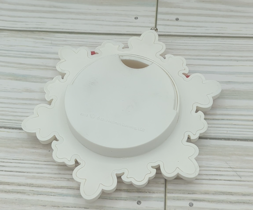 Hallmark Keepsake Snowflake Ornament Beautiful Season Beautiful Family 2019 - Picture 4 of 5