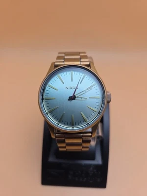 Reloj Nixon The Sentry 38 SS Talla Matters Esfera Verde Metálica Bronce Fresh Batt - Imagen 1 de 4