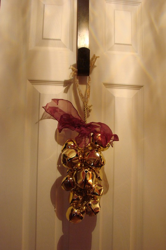 Hanging Cluster of Large Gold Tone Sleigh Bells