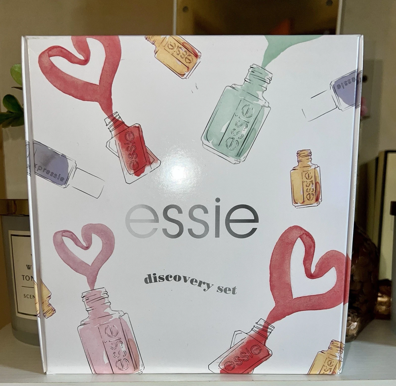 Essie nail polish , 6 piece discovery set BNIB
Opens in a new window or tab