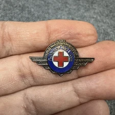 American Red Cross World War II 50th Anniversary lapel pin Union 65 Made Hawkeye