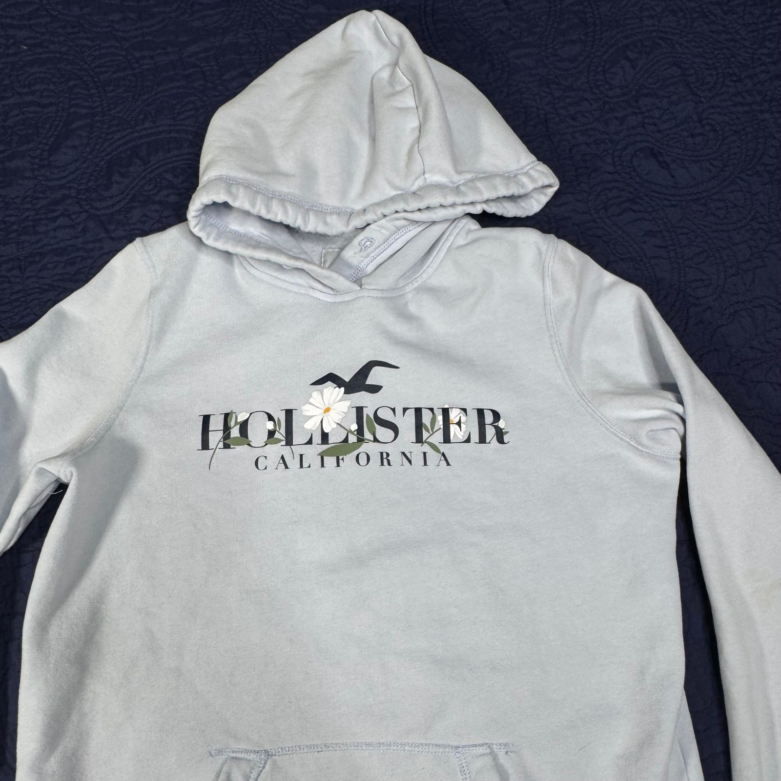 Hollister California Women Hoodie Sweatshirt Light Blue Floral Logo Large Stain