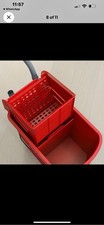 HOMCOM 20L Compact Mop Bucket with Wringer on Wheels Red, 
