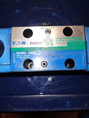 Eaton Vickers DG4V-3S-2C207-M-U-HH5-60 Manual 4-Way 3-Position Valve Oil 350bar