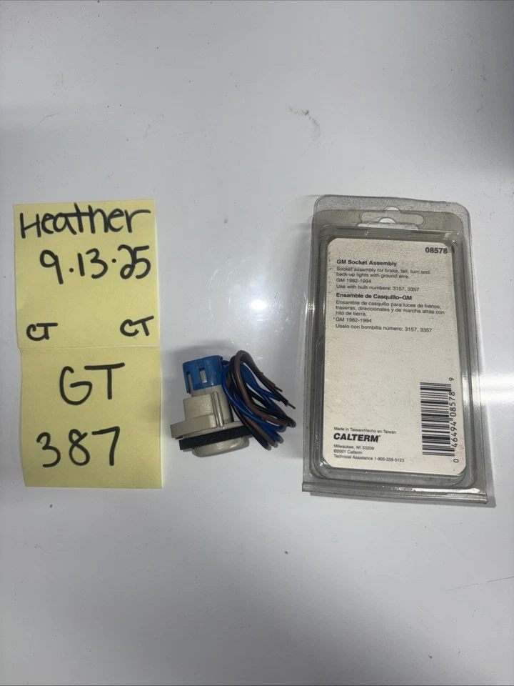 Conjunto de enchufe NOS Calterm 08578 GM ~ Utiliza bombilla 3157, 3357. Hecho en Taiwán. Foto 3 de 4