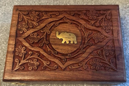 Schmuckkästchen aus Holz für Damen handgeschnitzt Geschenkartikel #3 - Bild 4 von 4