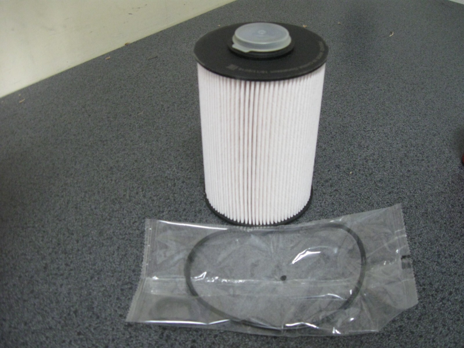 CASE 47518440 Fuel filter cross reference