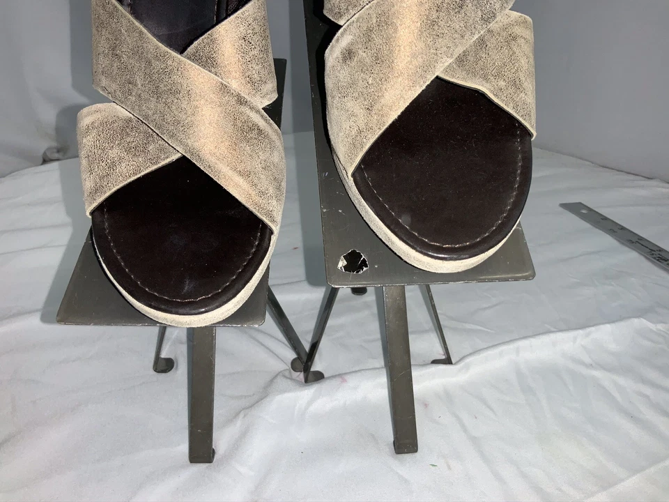 "Tacones de aguja Donald J Pliner talla 8 gamuza tostada 5"" Italia gitana nuevos sin etiquetas YGI G0S-44" Foto 3 de 4